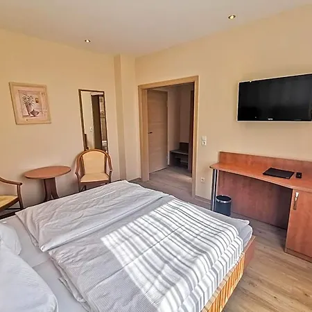 Wald-hotel 3* Sellin (Rugen)