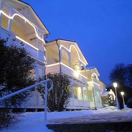 Wald-hotel 3* Sellin (Rugen)